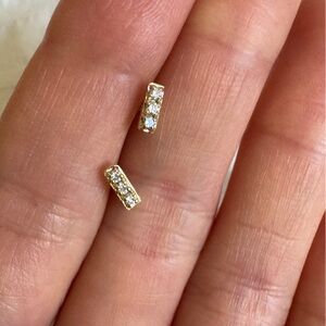 SINGLE diamond bar stud earring